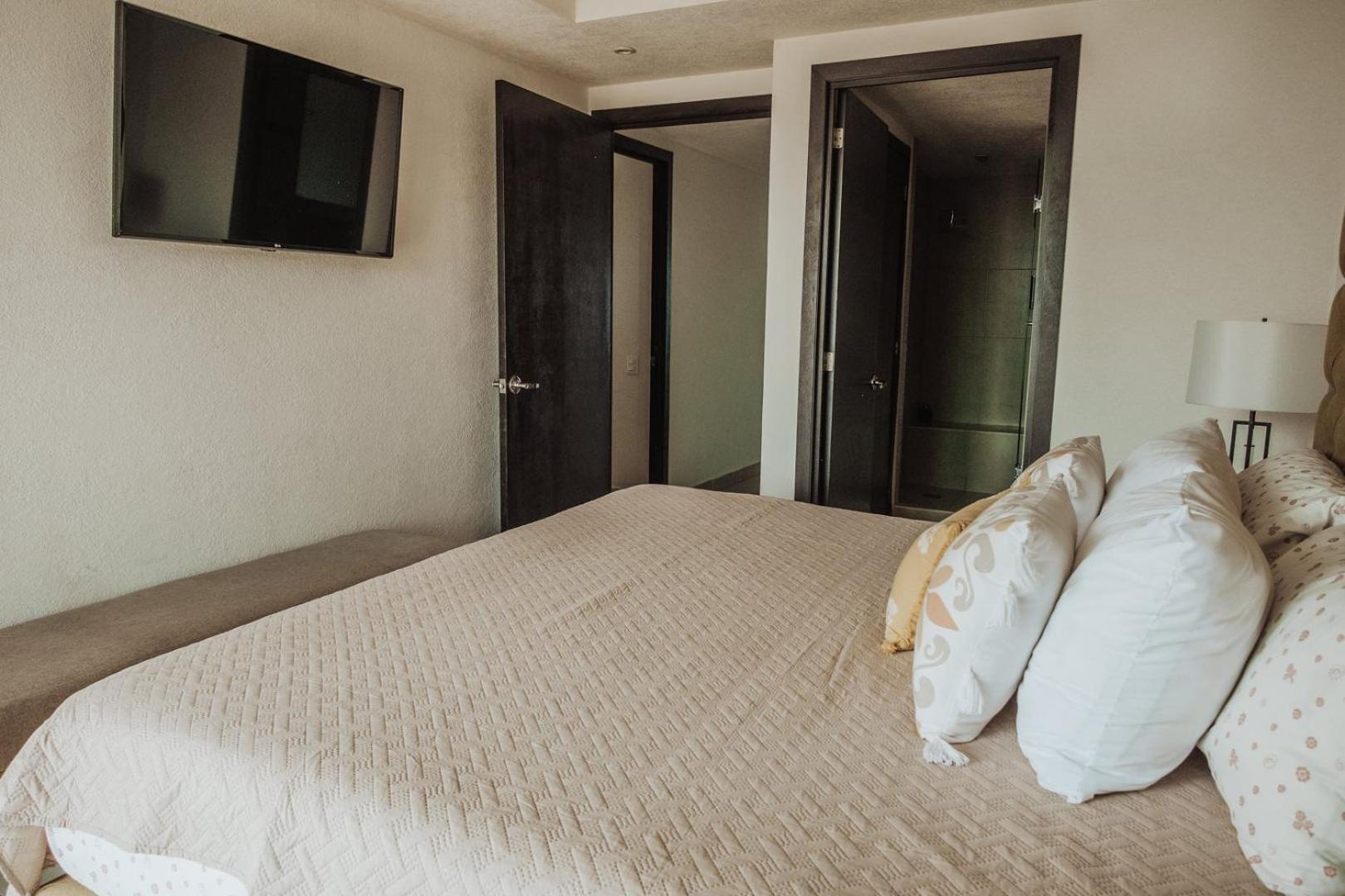 Grand Venetian Beachfront Condos ปูแอร์โตบาญาร์ตา ภายนอก รูปภาพ