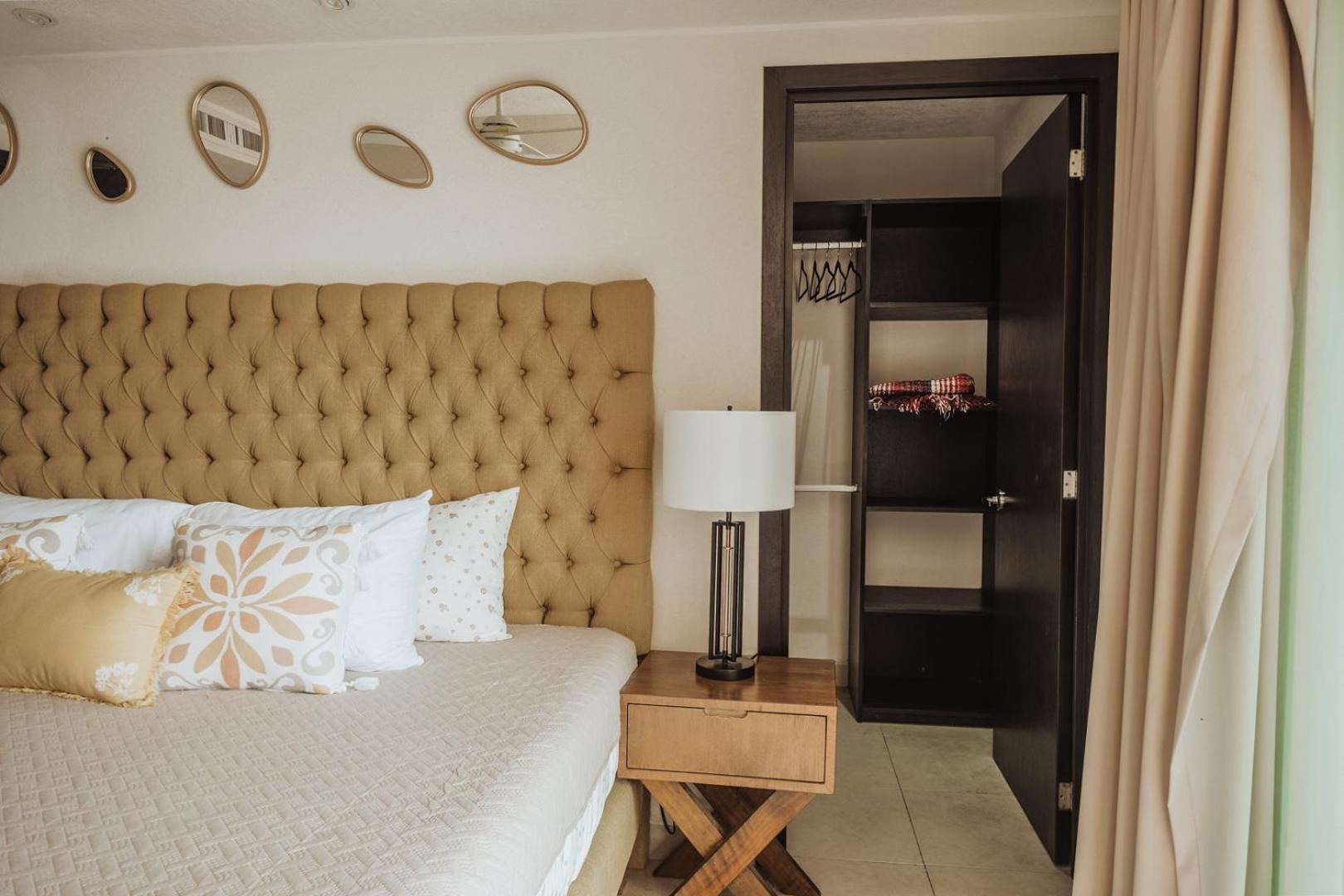 Grand Venetian Beachfront Condos ปูแอร์โตบาญาร์ตา ภายนอก รูปภาพ