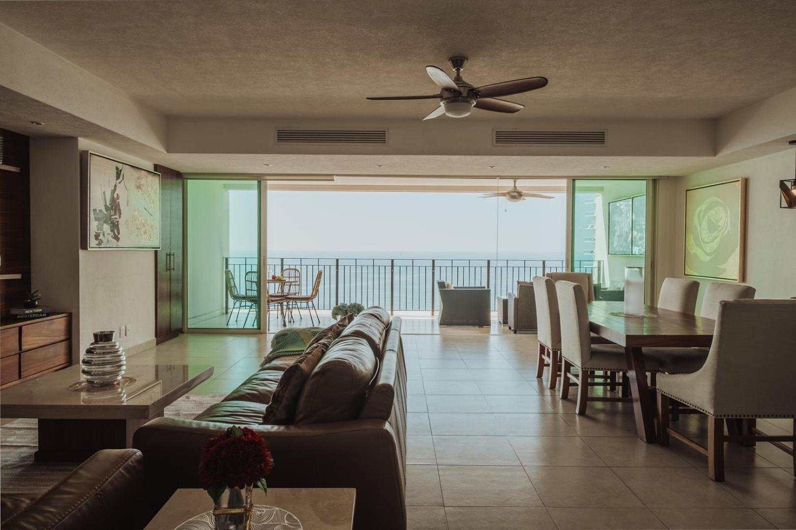 Grand Venetian Beachfront Condos ปูแอร์โตบาญาร์ตา ภายนอก รูปภาพ