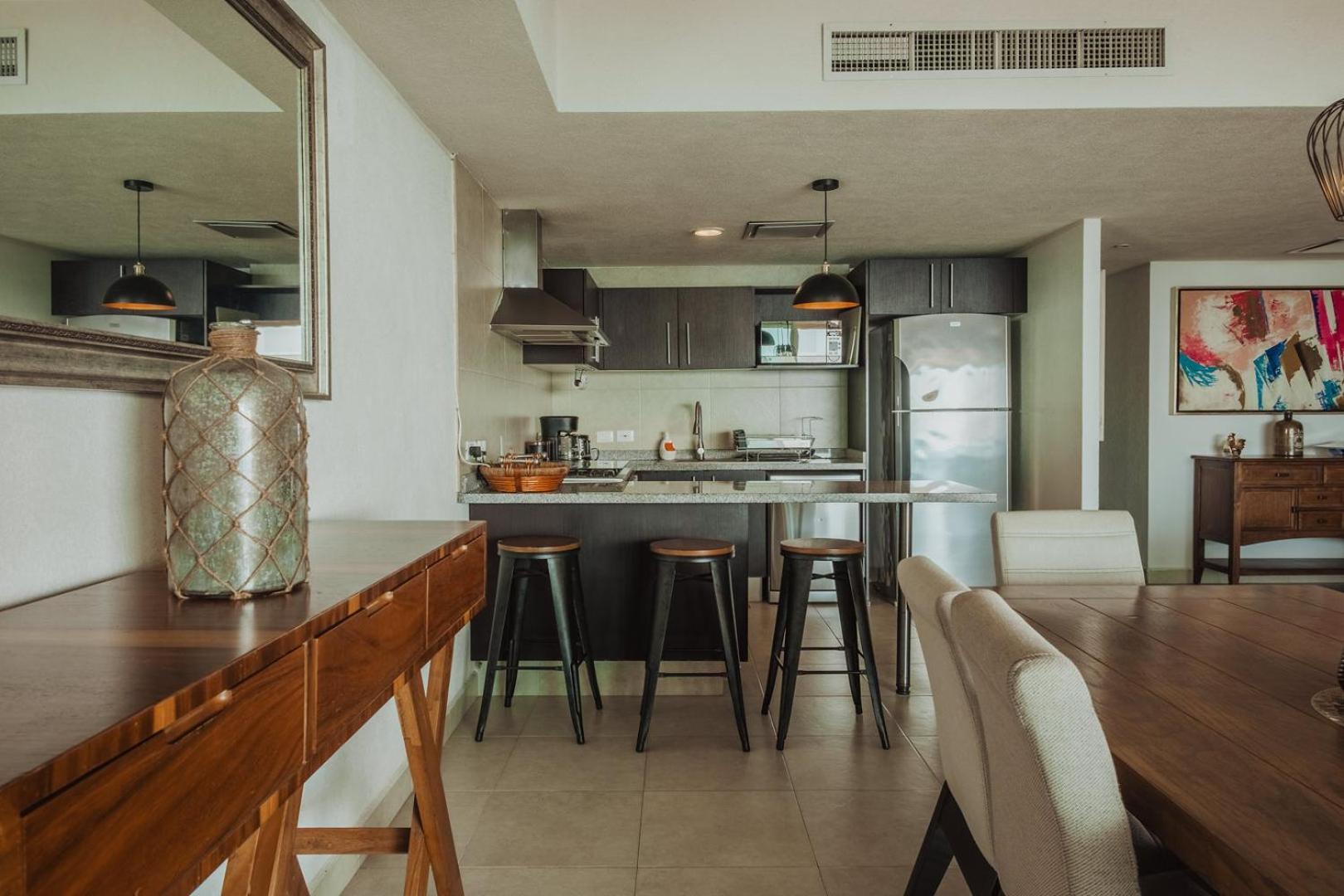 Grand Venetian Beachfront Condos ปูแอร์โตบาญาร์ตา ภายนอก รูปภาพ