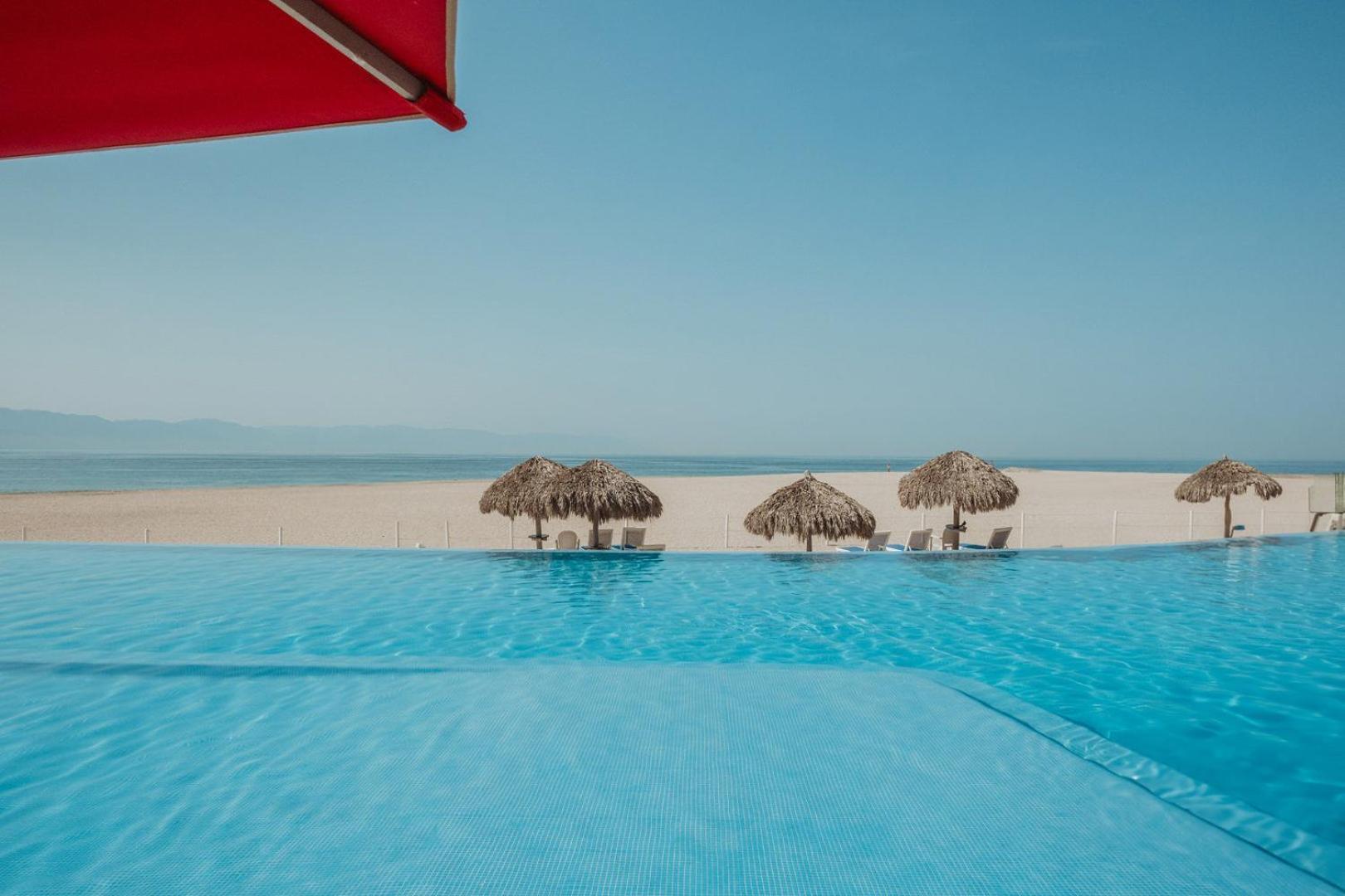 Grand Venetian Beachfront Condos ปูแอร์โตบาญาร์ตา ภายนอก รูปภาพ