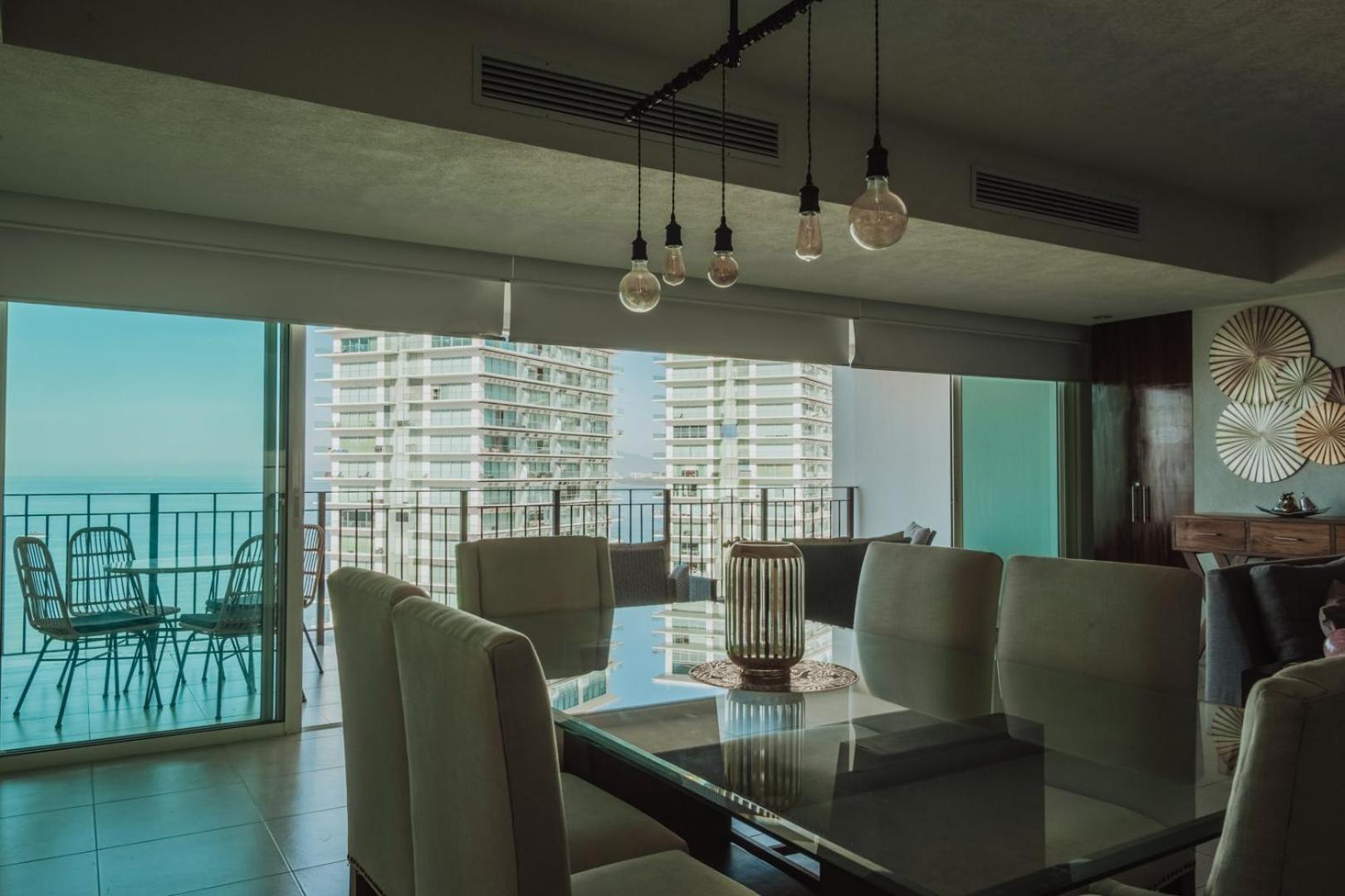 Grand Venetian Beachfront Condos ปูแอร์โตบาญาร์ตา ภายนอก รูปภาพ