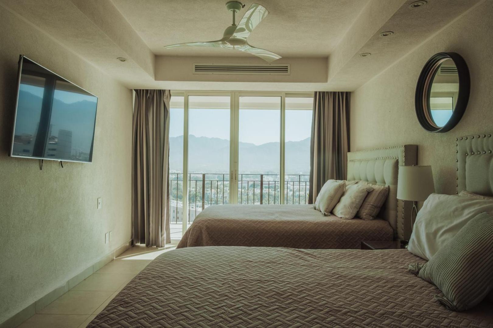 Grand Venetian Beachfront Condos ปูแอร์โตบาญาร์ตา ภายนอก รูปภาพ