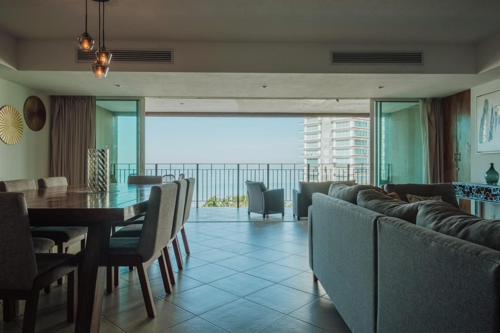 Grand Venetian Beachfront Condos ปูแอร์โตบาญาร์ตา ภายนอก รูปภาพ